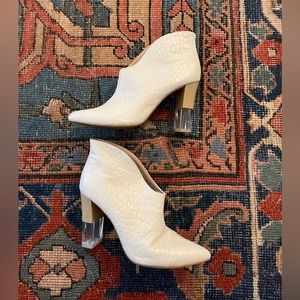 42 Gold White Ankle Booties